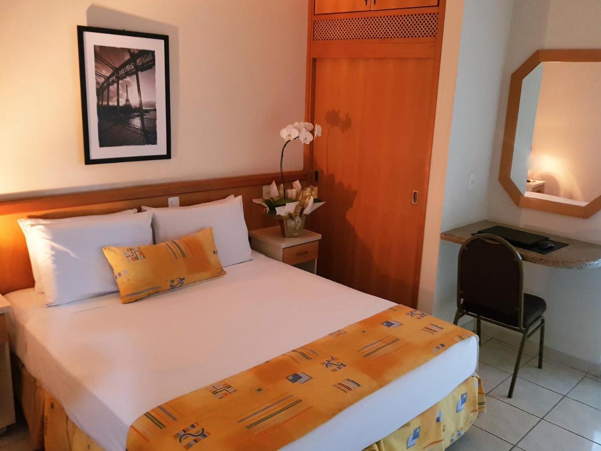 Hotel Cristal Rio Claro ภายนอก รูปภาพ