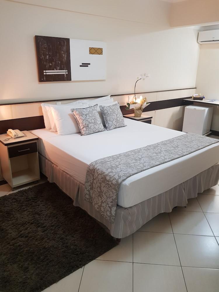 Hotel Cristal Rio Claro ภายนอก รูปภาพ